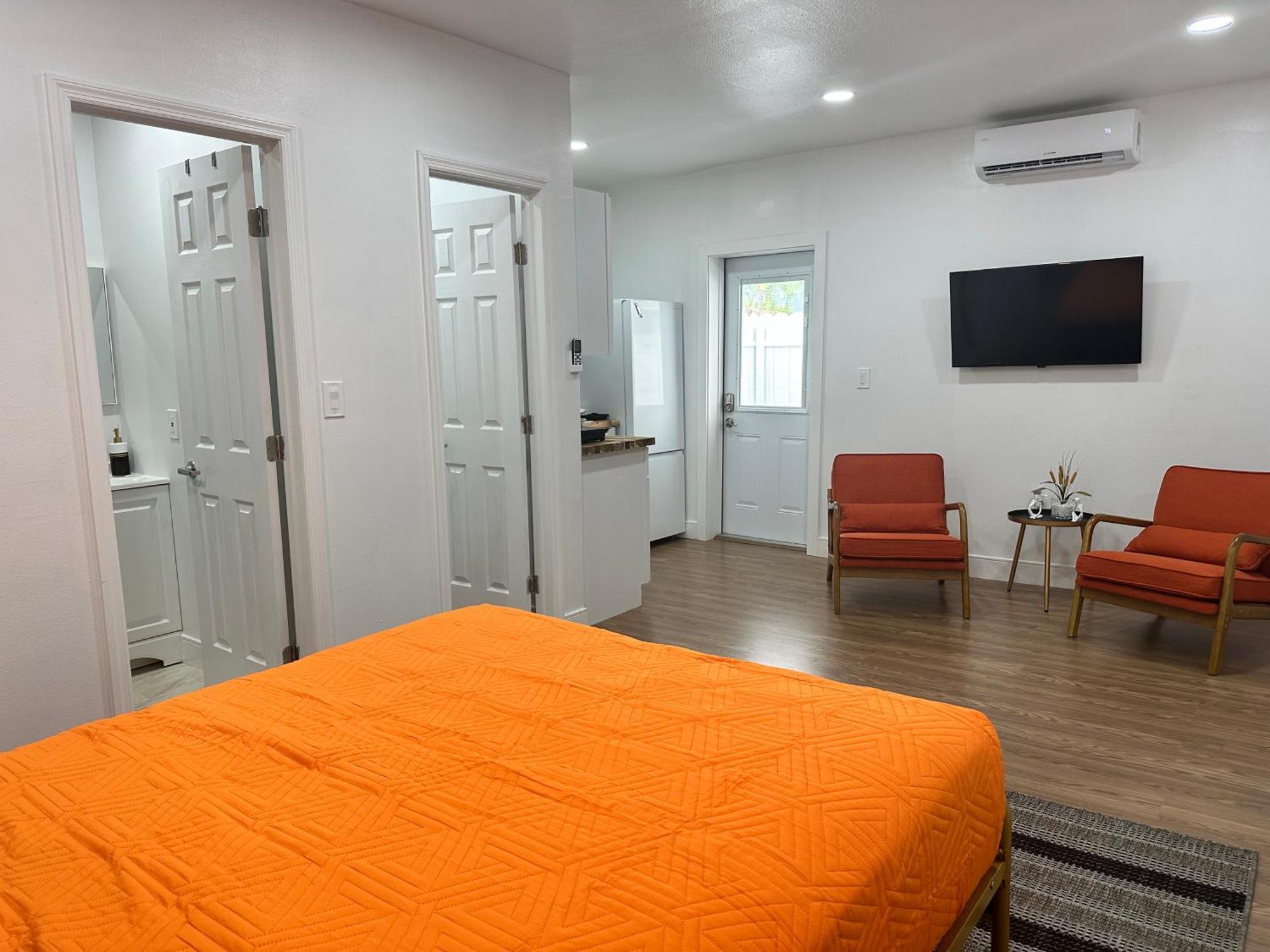 Cozy And Centric Apartment Κέιπ Κόραλ Εξωτερικό φωτογραφία