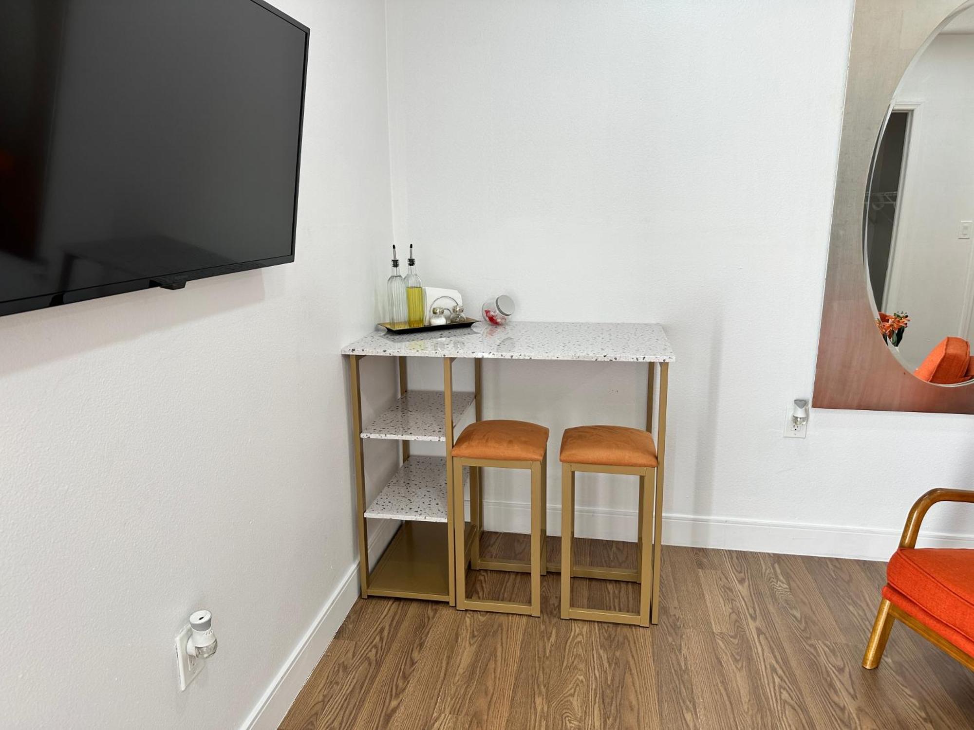 Cozy And Centric Apartment Κέιπ Κόραλ Εξωτερικό φωτογραφία